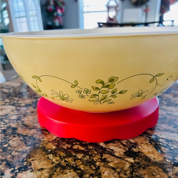 Pyrex 4 Wt  Shenandoah CinderellaBowl # 444 Pretty Yellow Pattern - Picture 5 of 9